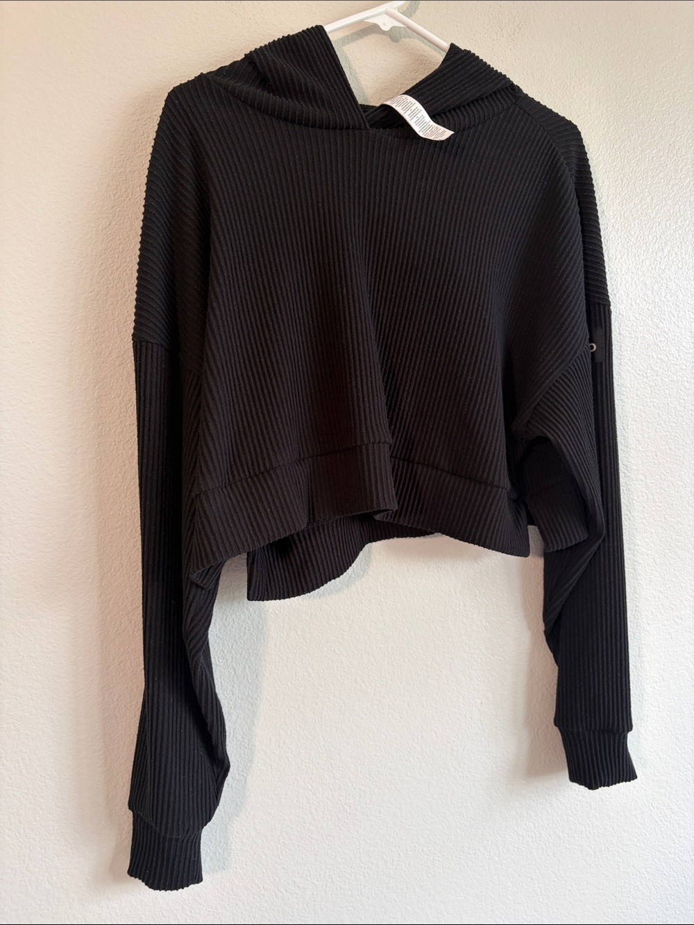 ALO Yoga Muse Hoodie in Black - M - Picture 3 of 5
